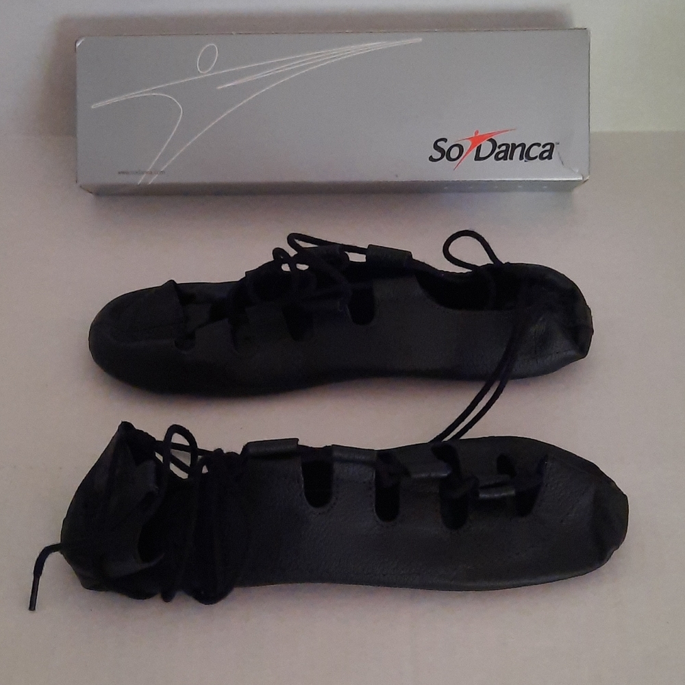 So Danca black ballet shoes